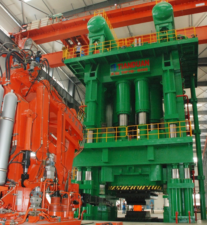 2000吨油压机.jpeg